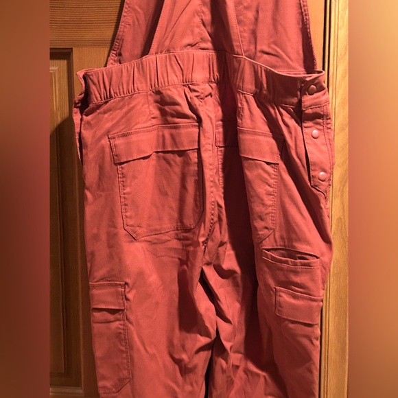Duluth Trading Dry on the Fly overalls women's Size 8 Burnt Orange - Picture 6 of 9